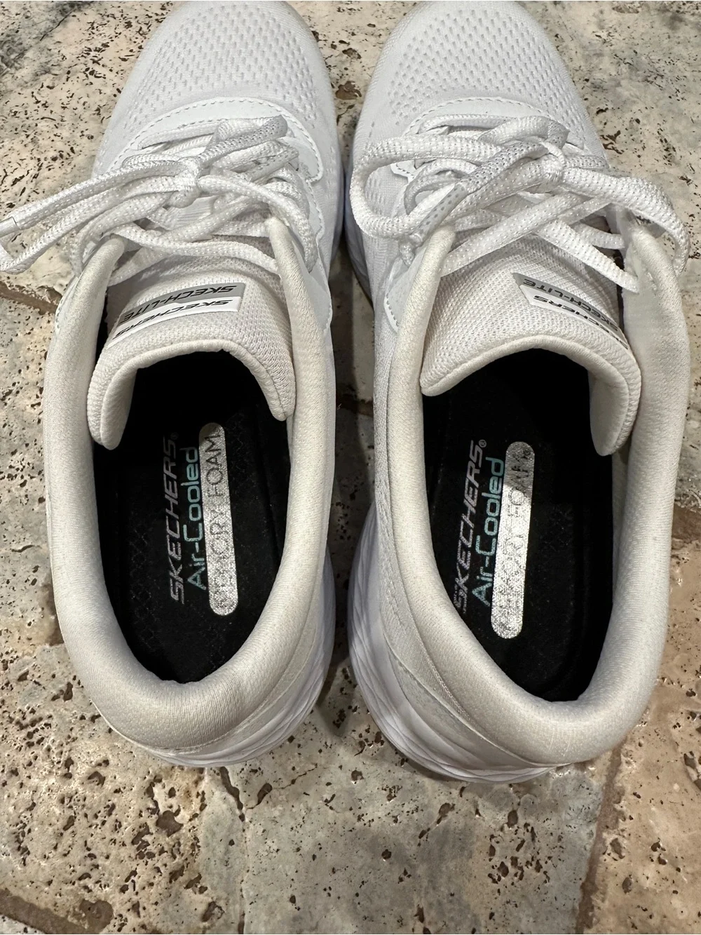 Skechers Women’s size 10 White Athletic Lace-Up Sneakers